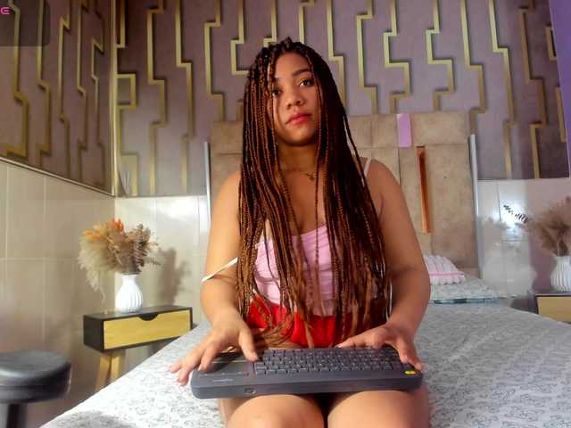 ashly-ruiz live cam on BongaCams