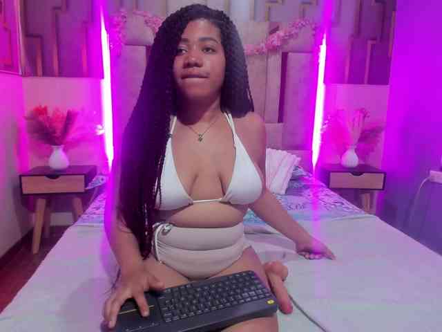 ashly-ruiz webcam