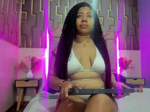 ashly-ruiz webcam