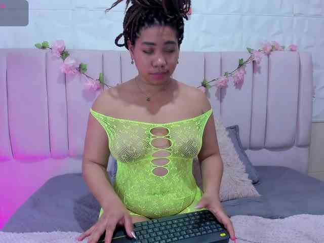 ashly-ruiz webcam