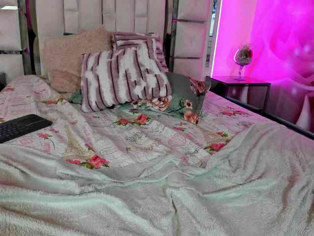 ashly-ruiz webcam