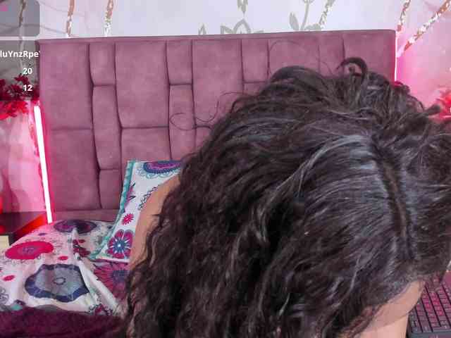 ashly-ruiz webcam