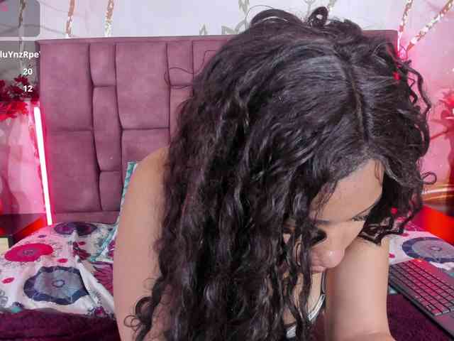 ashly-ruiz webcam