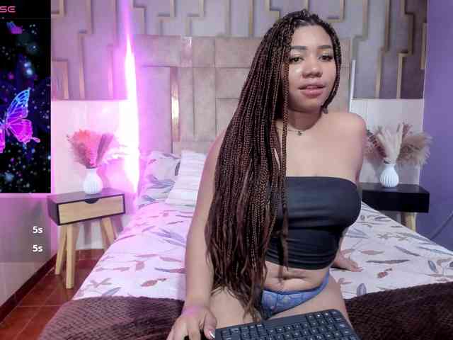 ashly-ruiz webcam