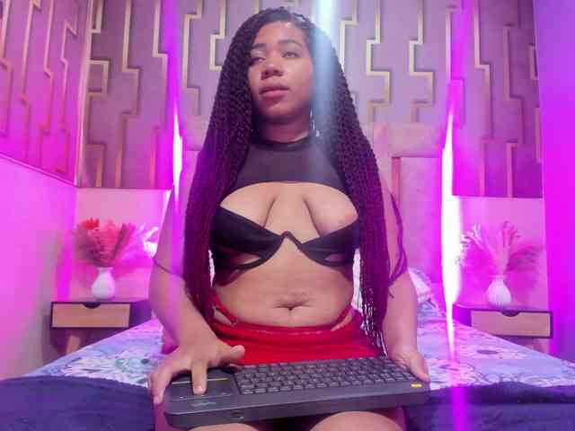 ashly-ruiz webcam