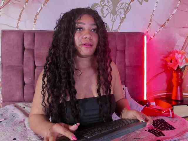 ashly-ruiz webcam