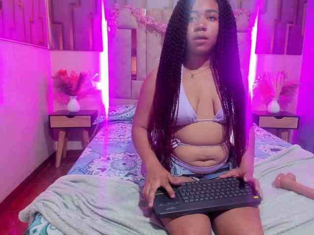 ashly-ruiz webcam