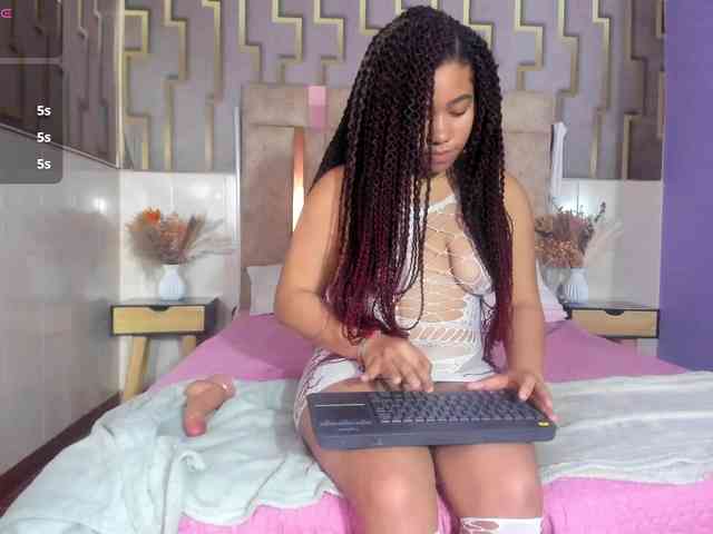 ashly-ruiz webcam