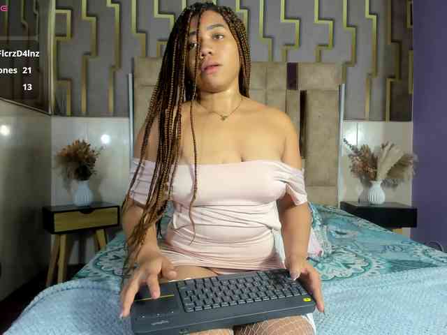 ashly-ruiz webcam