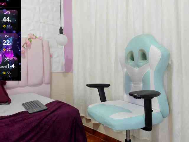 ashly-ruiz's live room