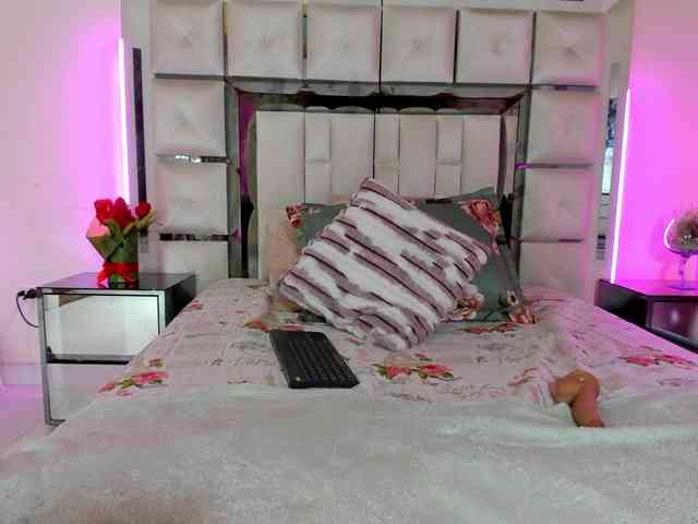 ashly-ruiz webcam