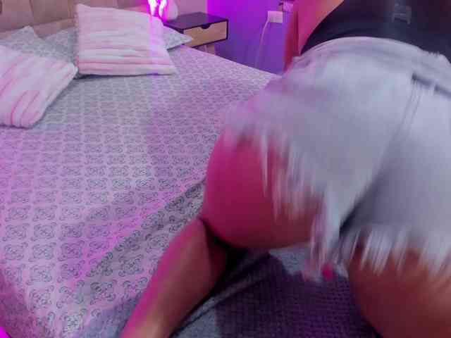 ashly-ruiz webcam