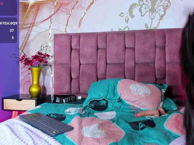 ashly-ruiz Live Webcam on BongaCams