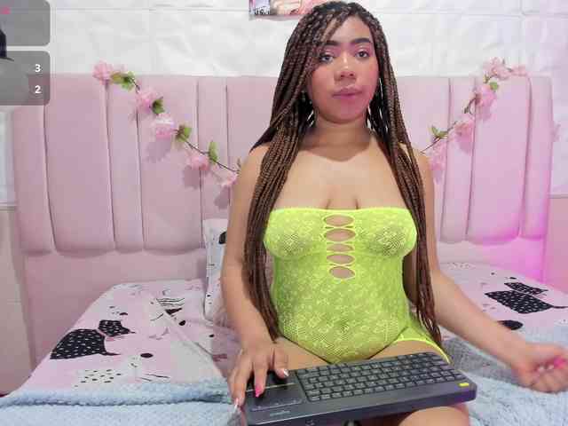ashly-ruiz webcam