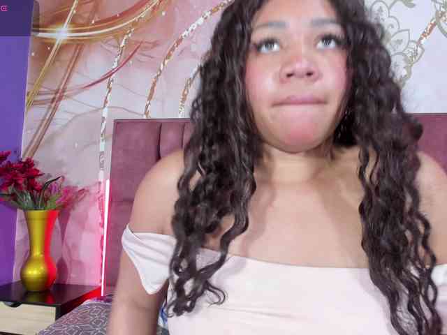 ashly-ruiz webcam