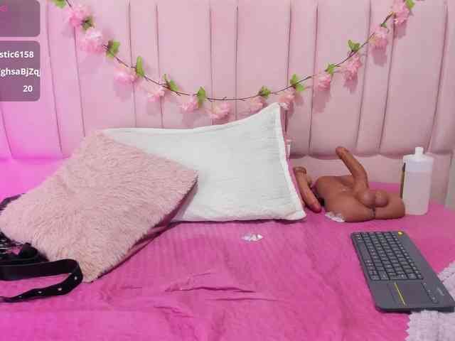 ashly-ruiz webcam