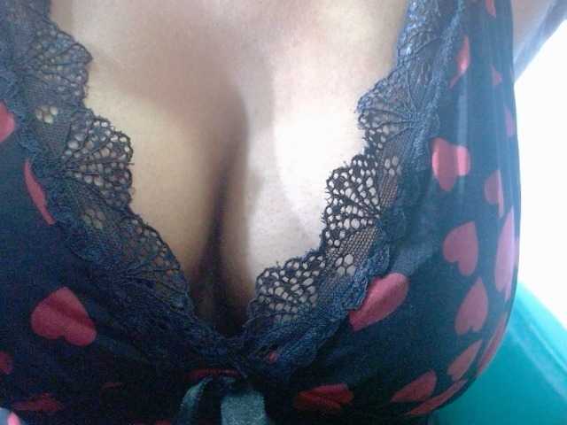 Pussyxwetx webcam