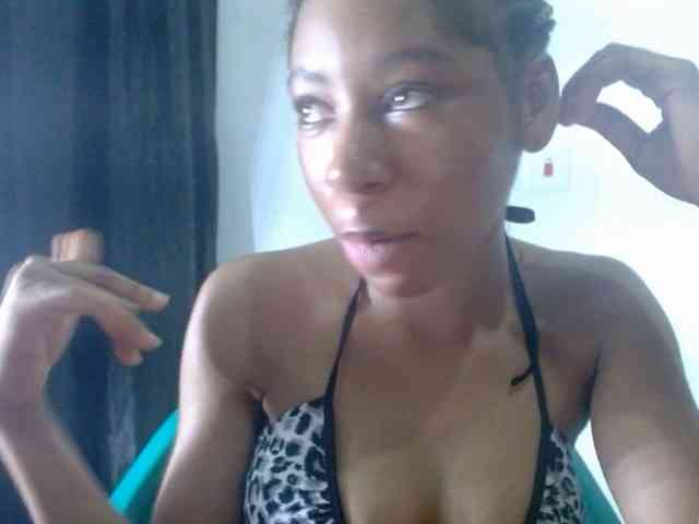 Pussyxwetx webcam