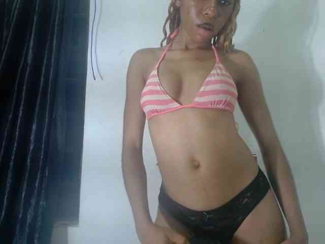 Pussyxwetx Live Webcam on BongaCams