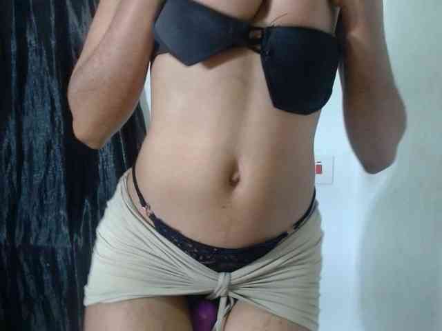 Pussyxwetx webcam