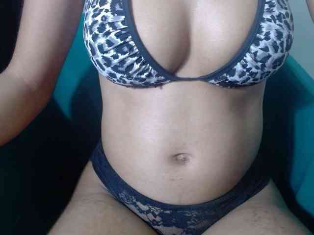 Pussyxwetx webcam