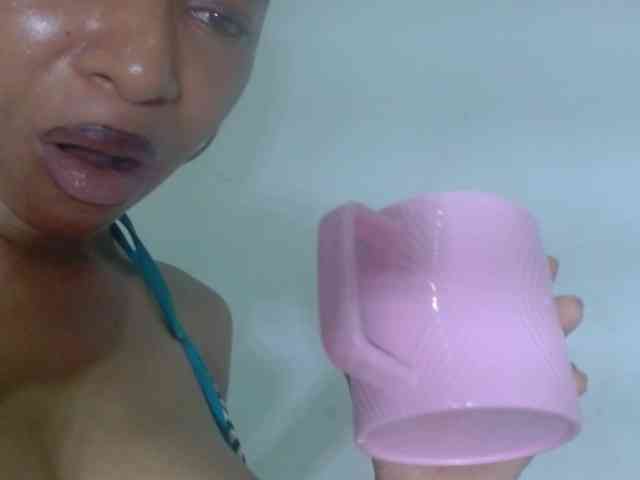 Pussyxwetx webcam