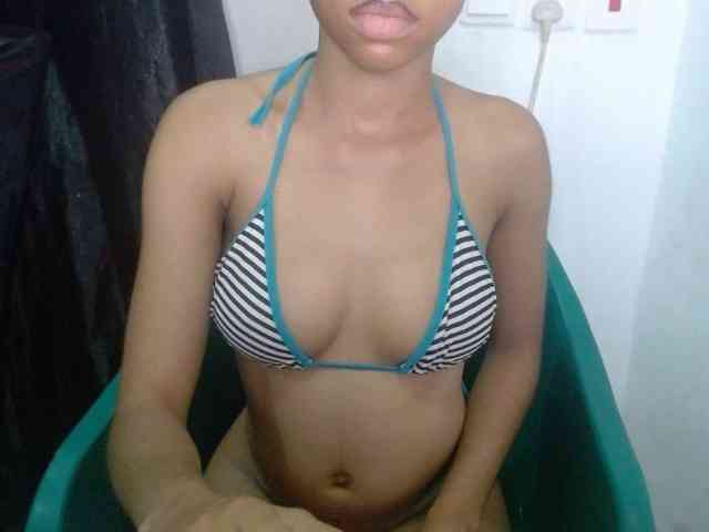 Pussyxwetx webcam