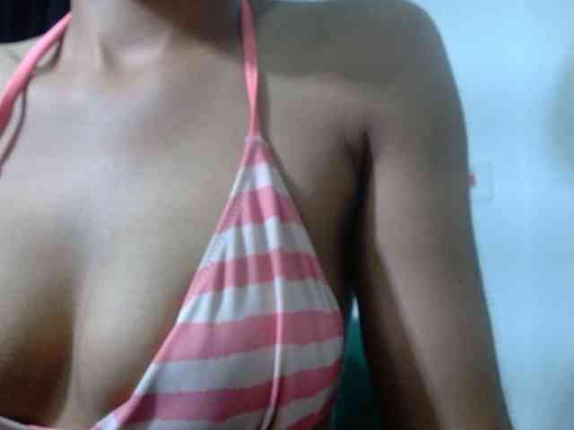 Pussyxwetx webcam