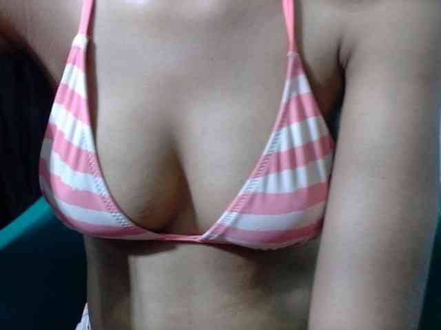 Pussyxwetx webcam