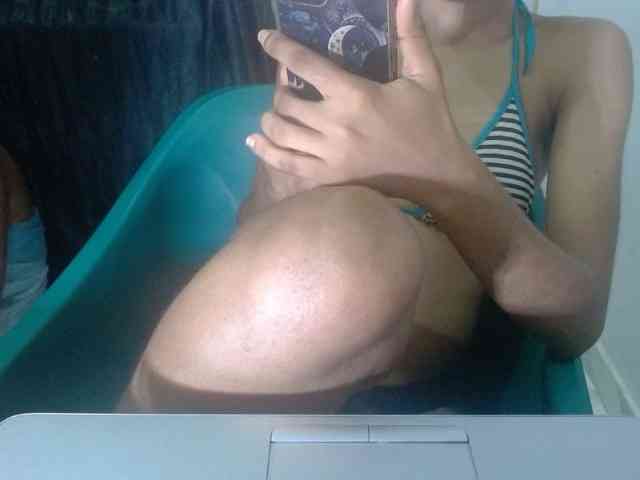 Pussyxwetx webcam