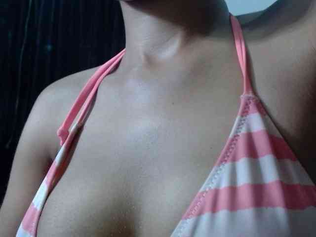 Pussyxwetx webcam