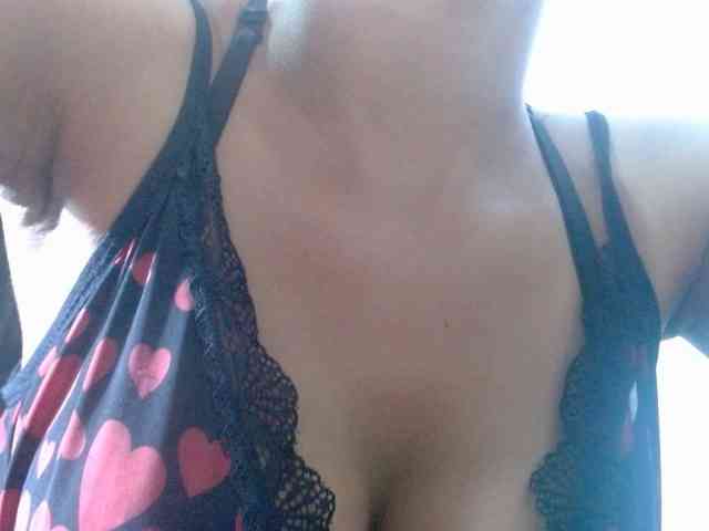 Pussyxwetx webcam