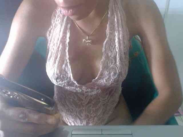 Pussyxwetx webcam