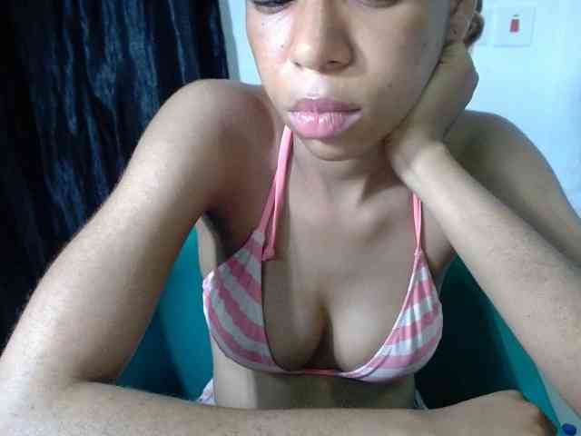Pussyxwetx webcam