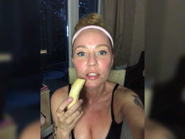 Alya-a Nude Live Sex Shows