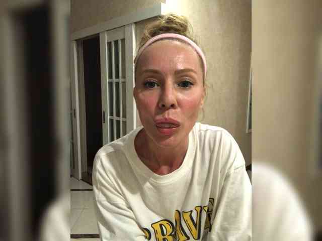 Leeloo_Lee_loo webcam