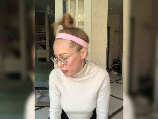 Leeloo_Lee_loo webcam