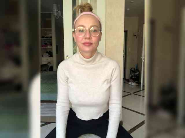 Leeloo_Lee_loo webcam