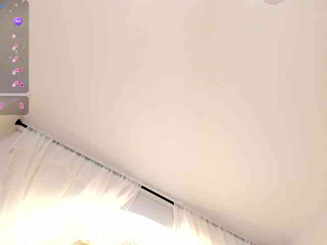JuliaSprouse webcam