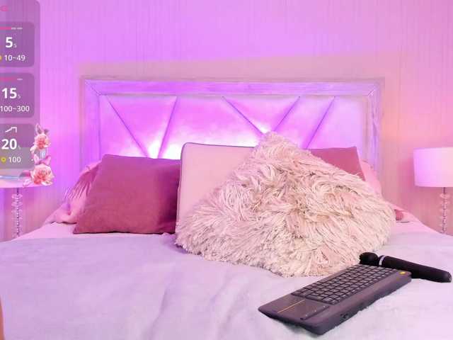 AdaraBell live cam on BongaCams