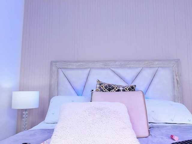 AdaraBell live cam on BongaCams