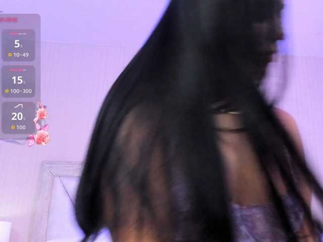 AdaraBell live cam on BongaCams