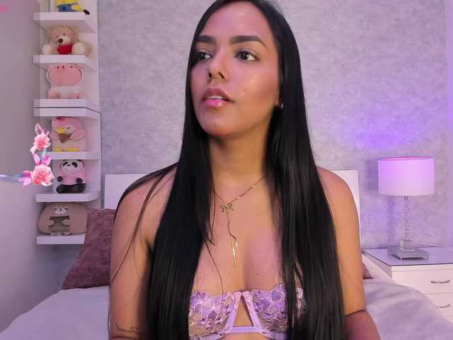 AdaraBell live cam on BongaCams