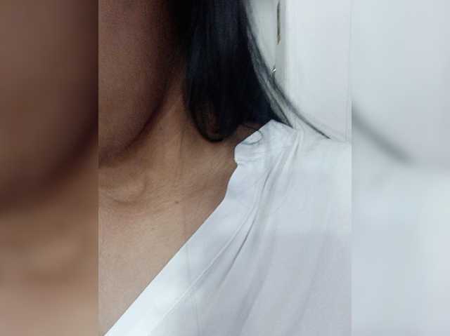 AdaraBell live cam on BongaCams