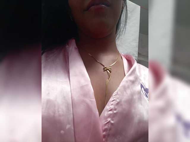 AdaraBell live cam on BongaCams