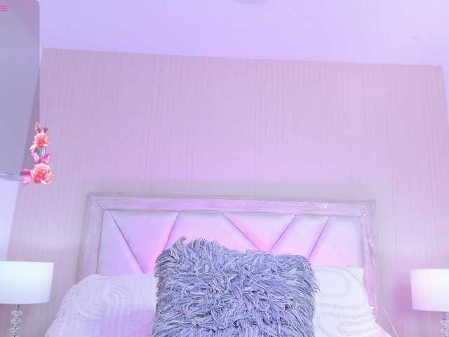 AdaraBell live cam on BongaCams