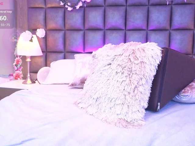 AdaraBell live cam on BongaCams