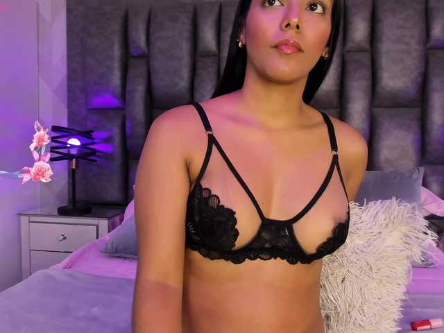 AdaraBell live cam on BongaCams