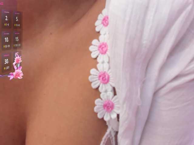 AdaraBell live cam on BongaCams