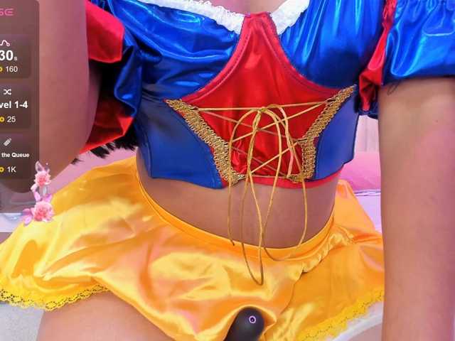 AdaraBell live cam on BongaCams